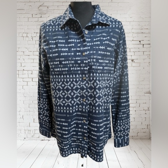 CABELAS WOMENS NAVY & WHITE BUTTON DOWN AZTEC DESIGN FLANNEL CASUAL SHIRT SZ L - Picture 1 of 11